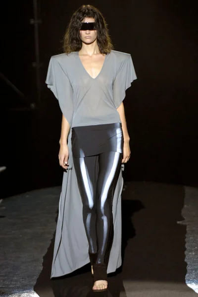 Look 25